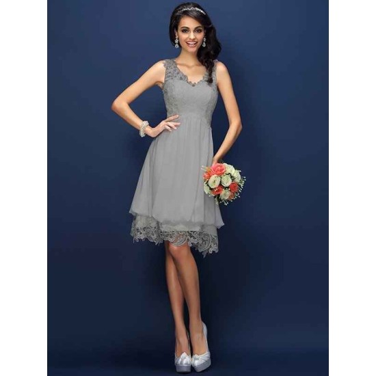 V-Neck Elegant Lace Sleeveless Short Bridesmaid Dresses